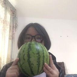 琪羽吃瓜  第3张