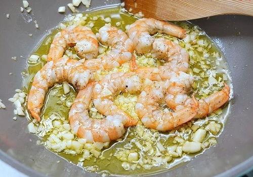 生瓜沾糖吃,探寻传统美食的独特魅力