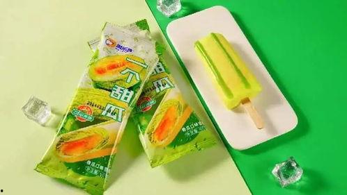 吃瓜和雪糕,吃瓜解暑，雪糕添凉——清凉一夏的甜蜜时光