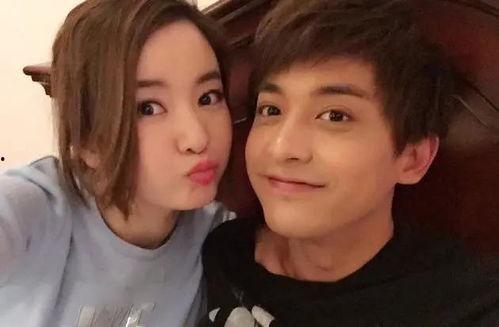 吃瓜明星夫妇小说,明星夫妇的甜蜜秘闻