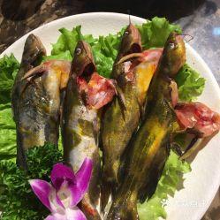 昆明正义坊吃瓜,夏日吃瓜好去处，感受街头市井风情