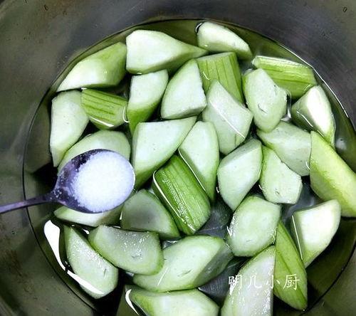 37个吃瓜技巧,轻松解锁夏日清凉新姿势 第3张 37个吃瓜技巧,轻松解锁夏日清凉新姿势 第3张