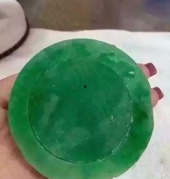 翡翠镯子吃瓜 第2张 翡翠镯子吃瓜 第2张