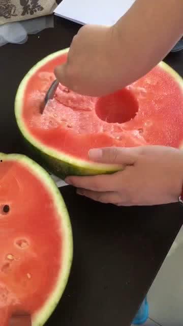 怎么组织别人吃瓜,揭秘如何巧妙组织一场吃瓜狂欢  第3张